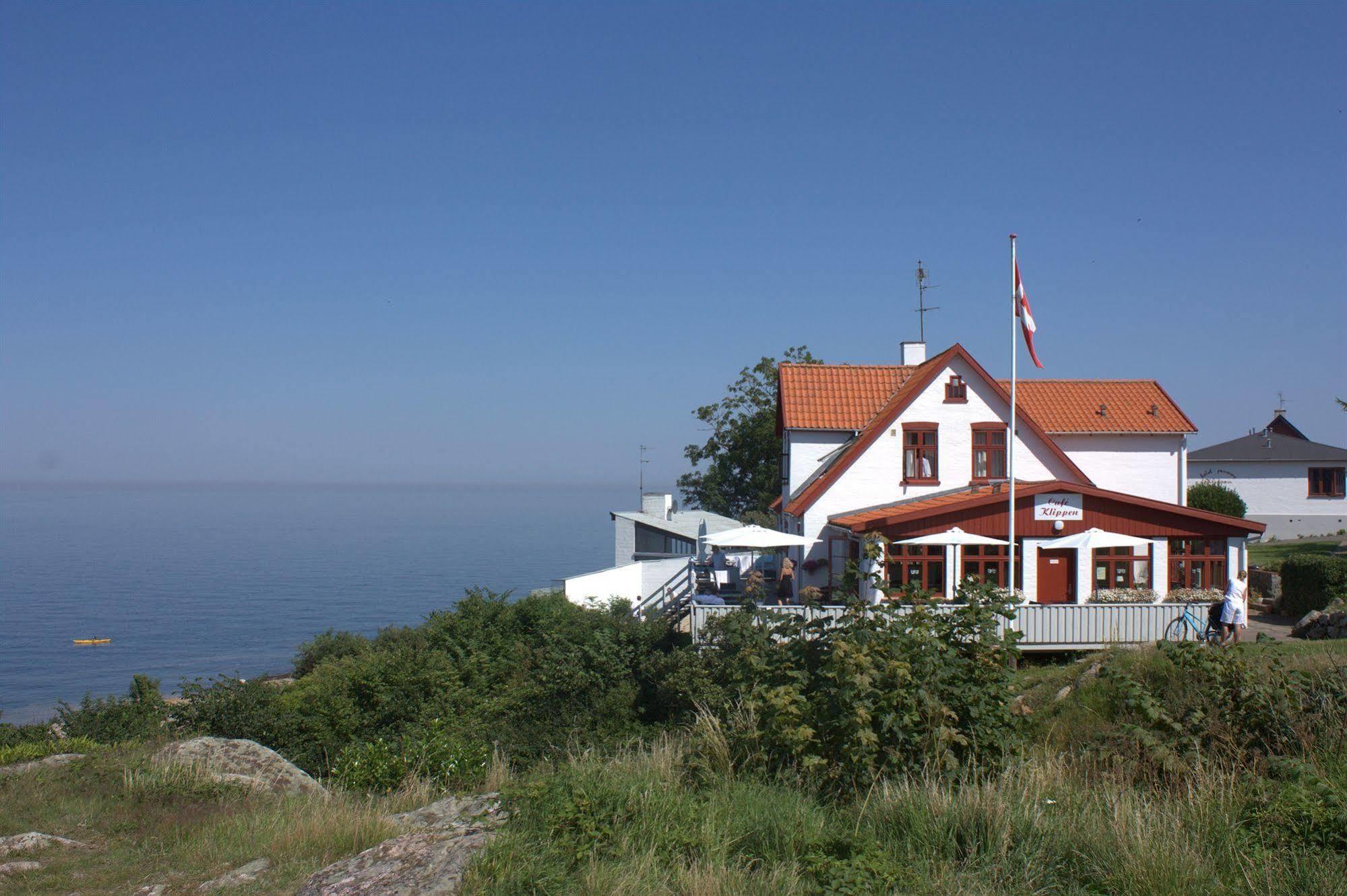 Hotel Klippen Gudhjem Exteriör bild