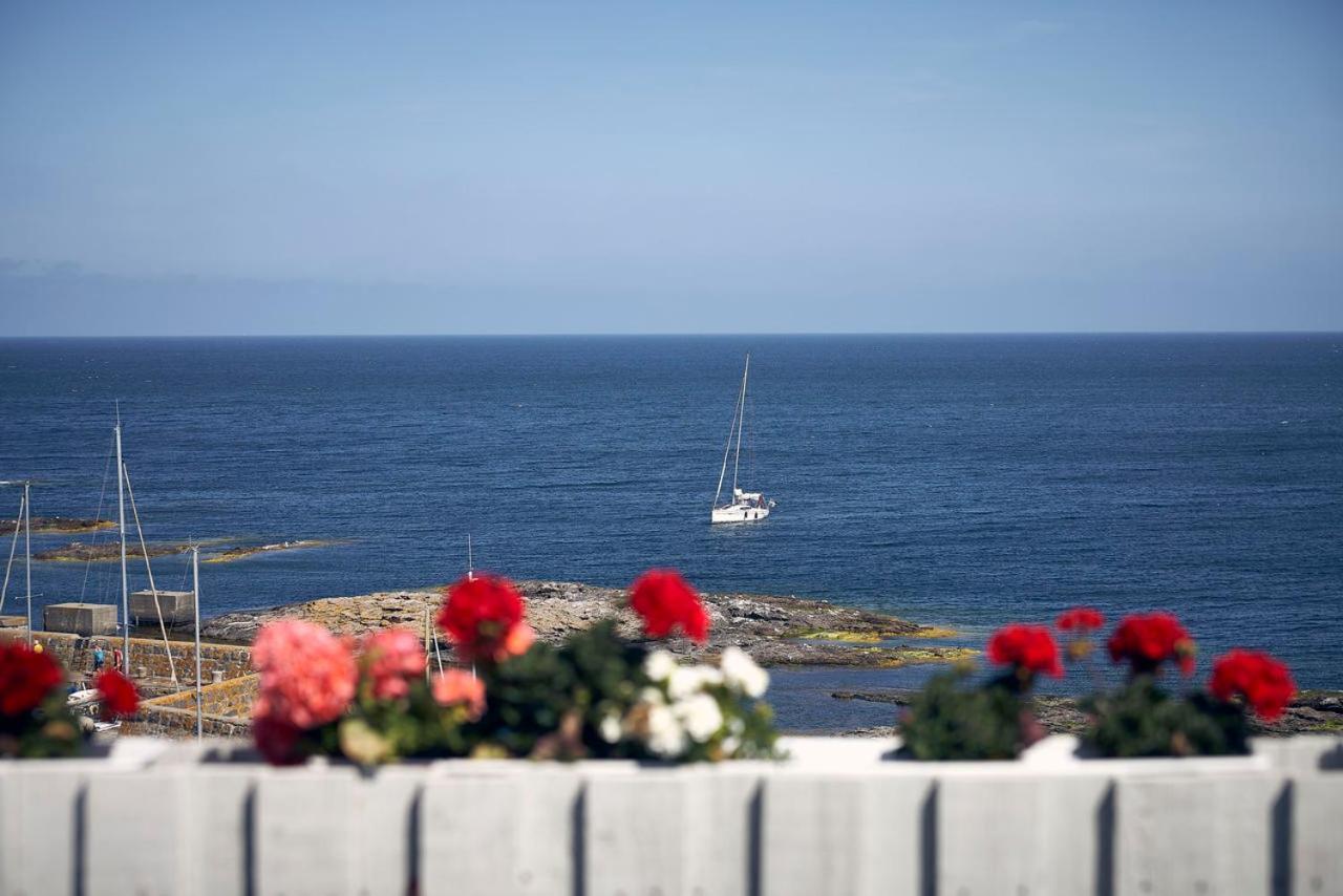 Hotel Klippen Gudhjem Exteriör bild